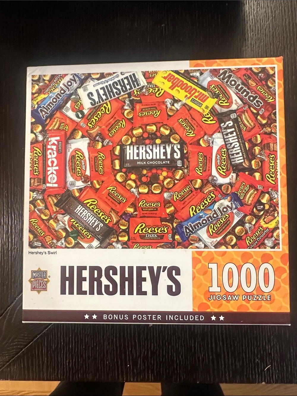 Hershey's 1000-Piece Jigsaw Puzzle - Candy Collage (Orange, Red)